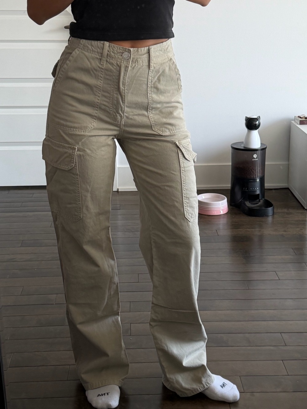 Zara Wide-Leg Cargo Jeans in Khaki